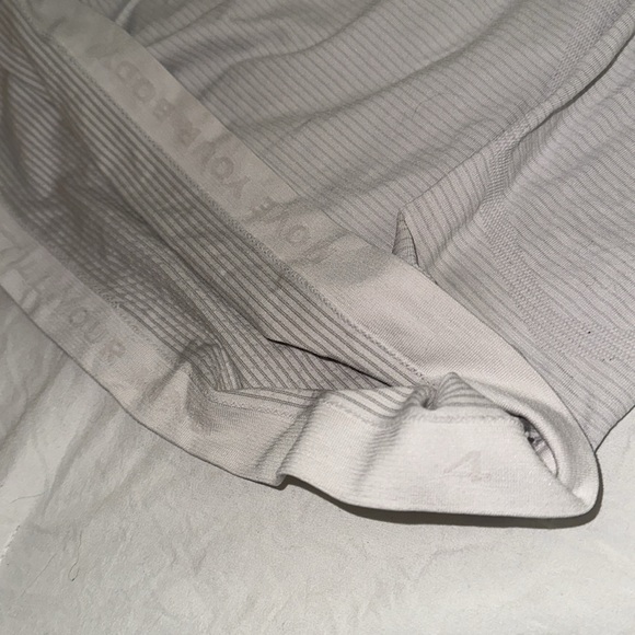 Lululemon long sleeve - Picture 6 of 6